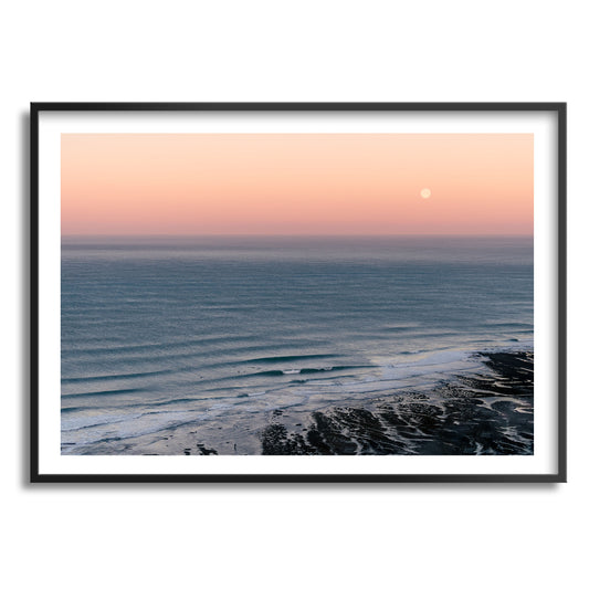 Ribeira D'Ilhas Moonset, Ericeira, Portugal